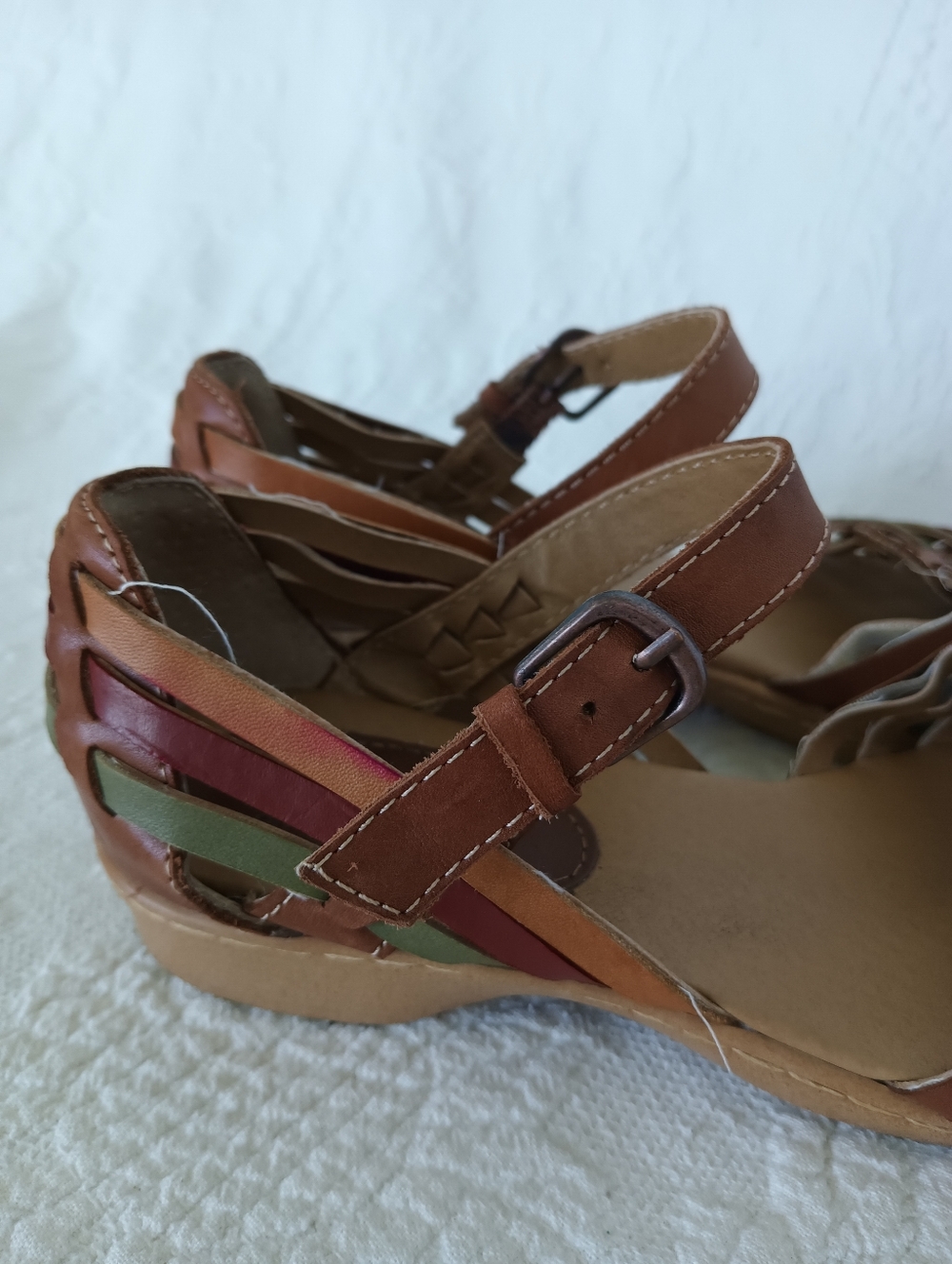 Softspots Brown Multi-Color Woven Leather Sandals Closed Toe Hippie Short Heel 6 - Picture 7 of 13